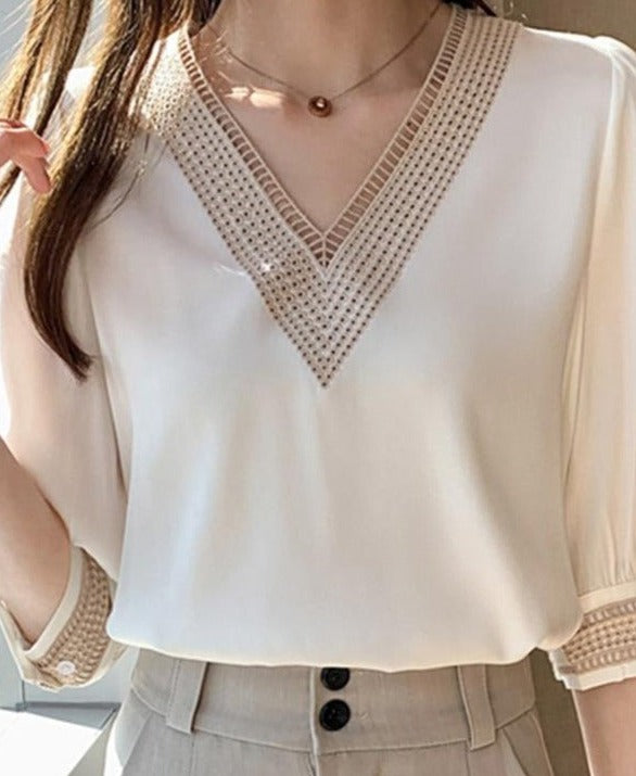 KAILA EMBROIDERED BLOUSE